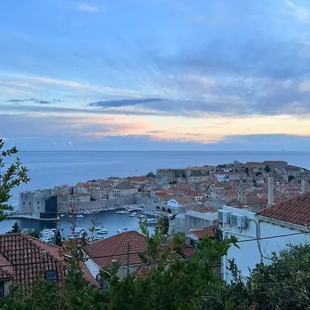 Seaside Stay, Breathtaking Old Town View Casa vacanze *